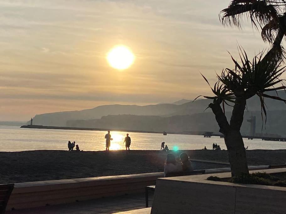 Casa Del Mar Luxury. Primera Linea De Playa Almería Kültér fotó